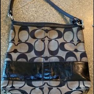 Coach shoulder bag, medium sized.